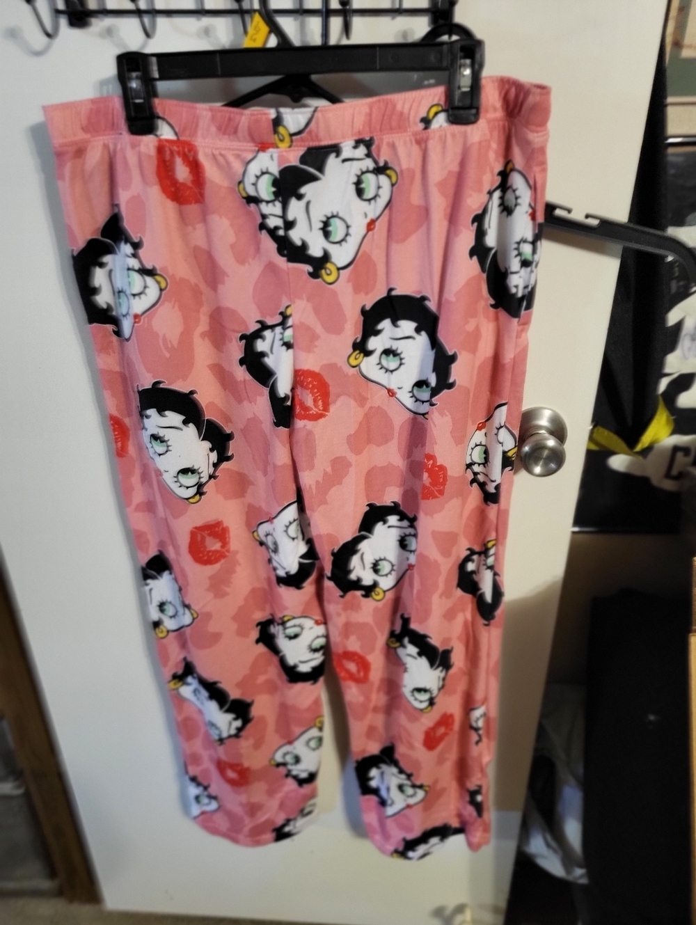 NWOT WOMANS BETTY BOOP PAJAMA PANTS SZ L - Picture 2 of 5